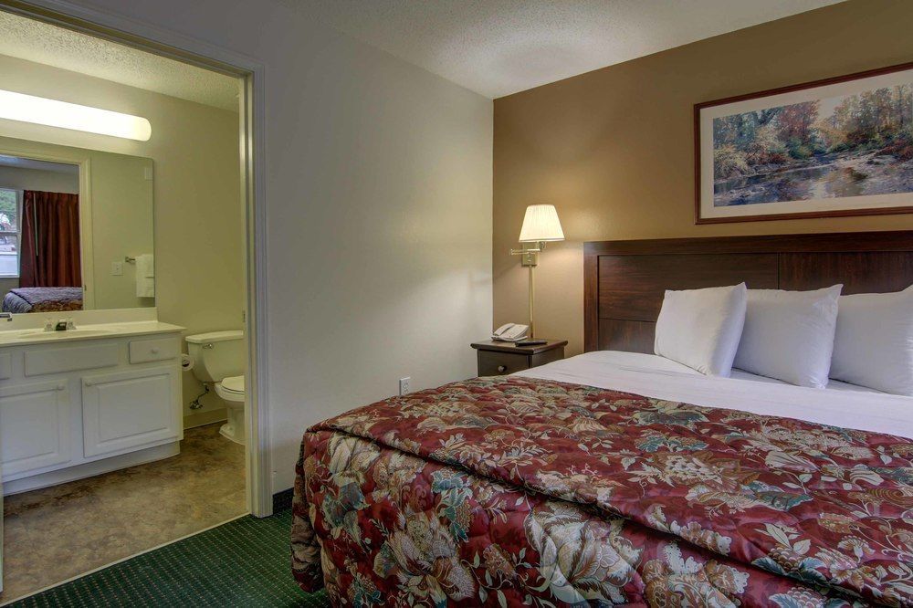 Intown Suites Extended Stay Marietta Ga - Town Center Kennesaw Exterior photo