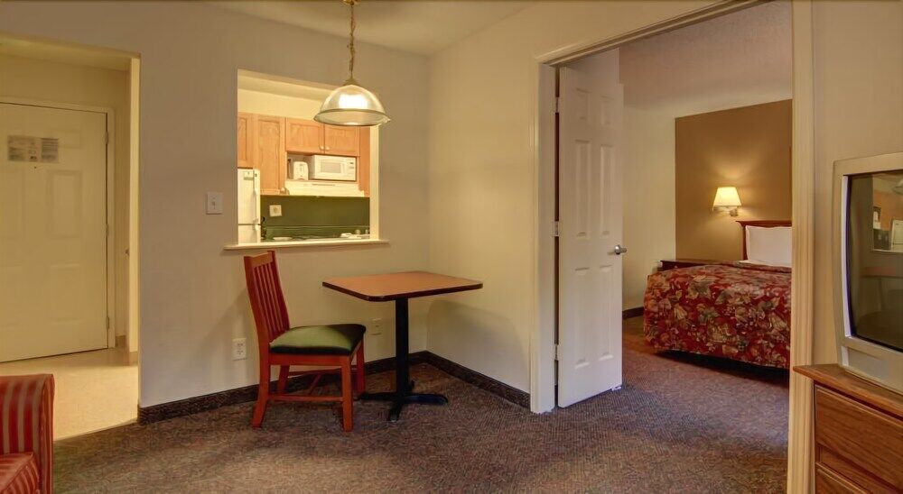 Intown Suites Extended Stay Marietta Ga - Town Center Kennesaw Exterior photo